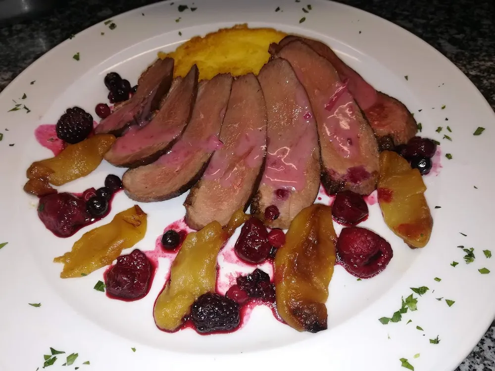Magret de Canard Sauce Fruit Rouge